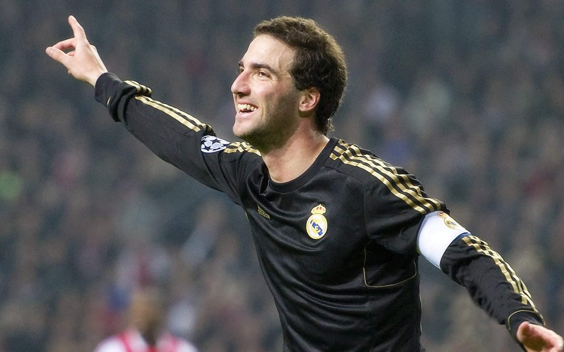 战术智商比拼，技术+策略决定胜负！——现代竞技的制胜法则